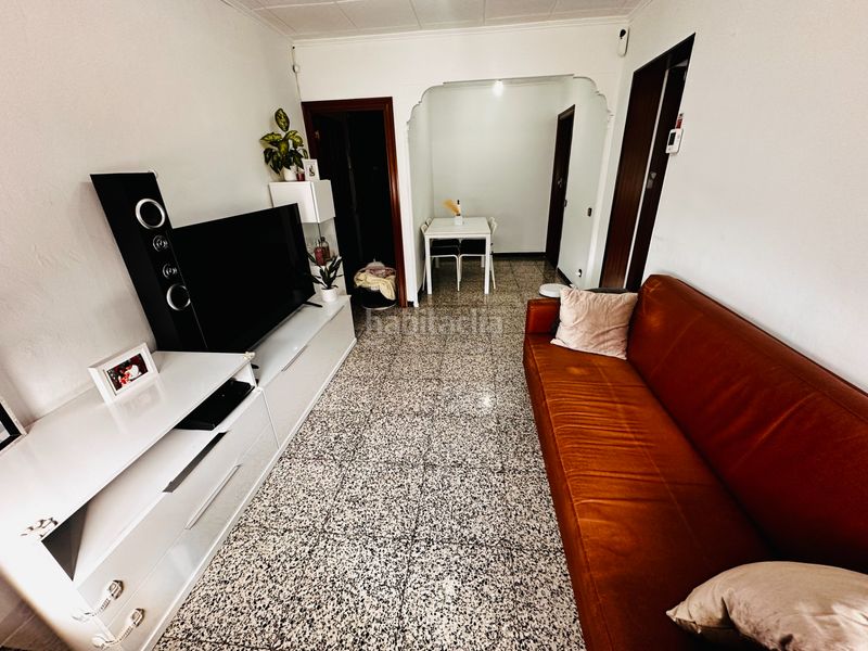 Foto 66aaf8fc-e60a-4110-970a-e47f5a07f708. Piso da el salto de un alquiler a una compra con este piso en Rubí