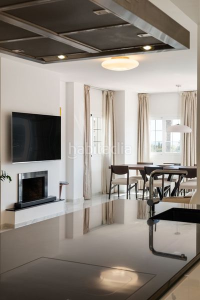 Foto 15f7439d-939c-4244-933a-9a1f4e99e8ad. Apartament amb aparcament piscina a Nueva Andalucía centro Marbella