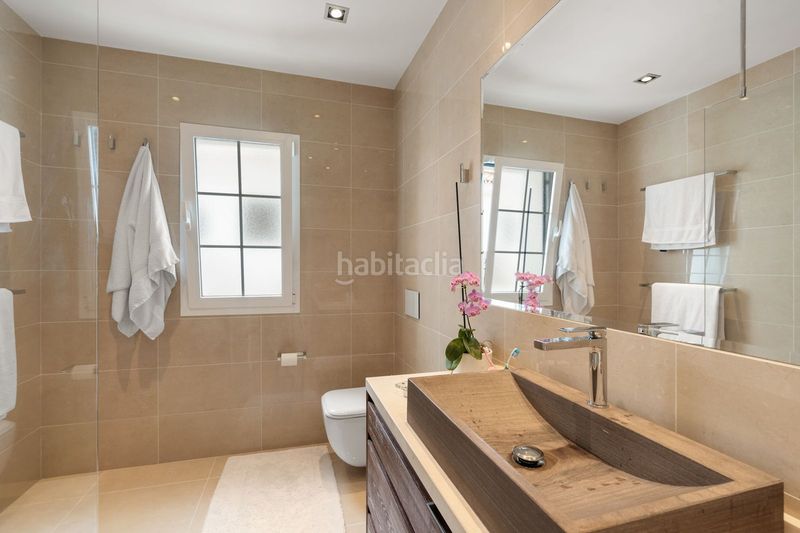 Foto 5dbc2576-32c2-458f-8a22-ae4b01349831. Apartament amb aparcament piscina a Nueva Andalucía centro Marbella