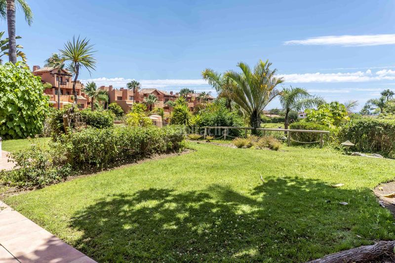 Foto 1272b1bf-e097-4f48-8ed2-70715dd9c5ea. Location appartement dans n/a dans Sotoserena Estepona