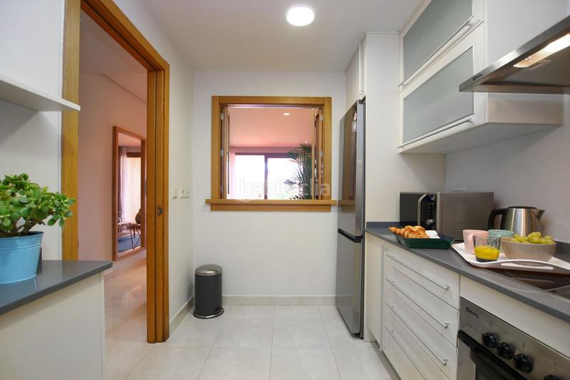 Foto 8c9e7f31-4568-4611-a45e-4ddbbdea6524. Miete appartement in n/a in Sotoserena Estepona