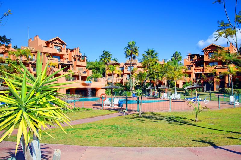 Foto 957b213b-1e60-4b4c-bc7f-fceba93e59a8. Miete appartement in n/a in Sotoserena Estepona