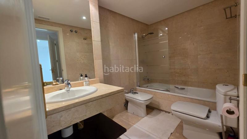 Foto 55a37a39-bc7a-46f5-87a1-f3a983cf5d0b. Rent apartment with parking in La Dama de Noche - La Alzambra Marbella