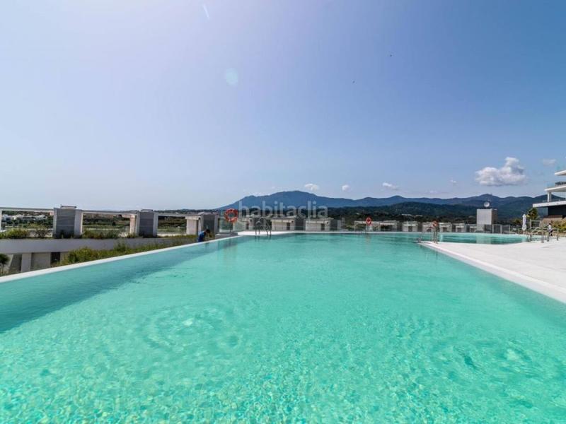 Foto 2e18475a-75a7-4ff2-bf1b-c236a0acc2c7. Reihenhaus mit parking pool in Cancelada Estepona