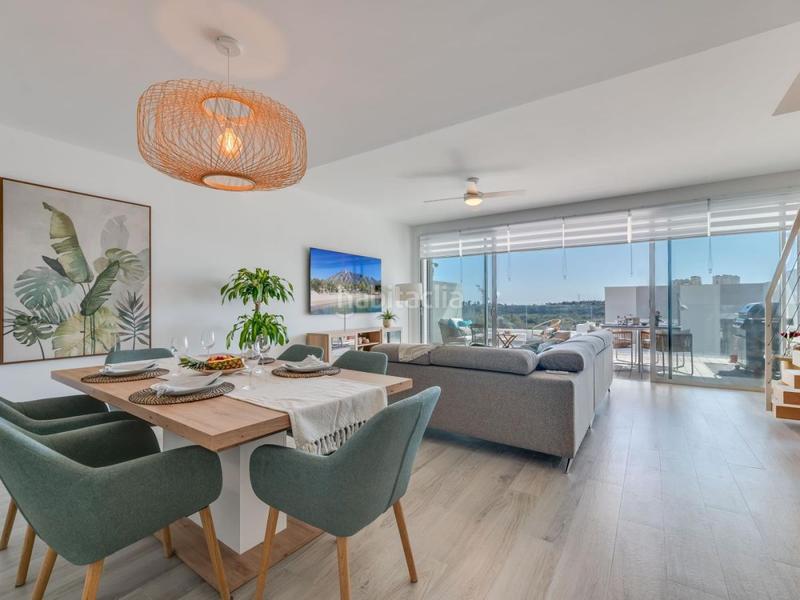 Foto 643f2524-d9de-4bff-a6fb-115363b49103. Reihenhaus mit parking pool in Cancelada Estepona