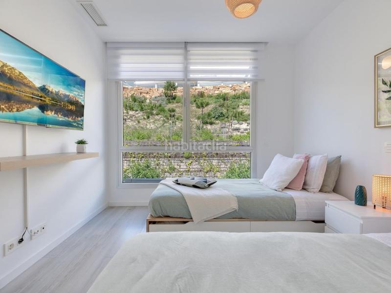 Foto 65e165cc-ce2a-4ab6-b016-bcae12b917a5. Reihenhaus mit parking pool in Cancelada Estepona