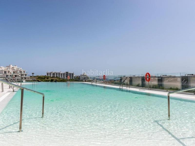 Foto b3665d5c-710f-4186-88e2-2f59359f9409. Reihenhaus mit parking pool in Cancelada Estepona