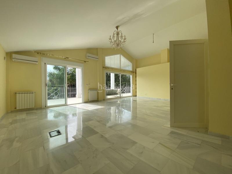 Foto 33388ab2-6468-410e-8acb-fbf278359d12. Rent chalet in n/a in Santa María Marbella