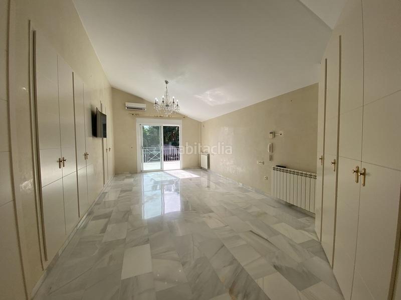 Foto f72d4dbe-653c-4fec-b419-41f787da918d. Rent chalet in n/a in Santa María Marbella