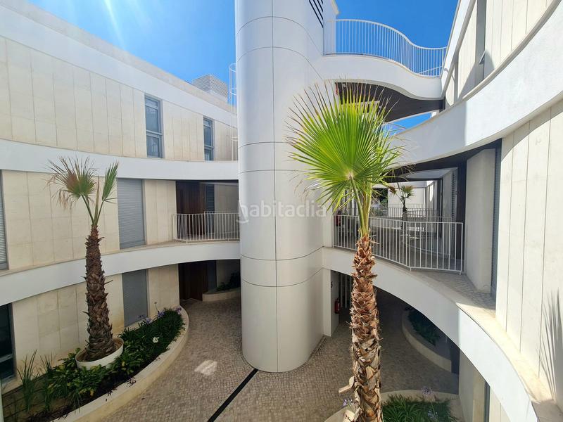 Foto 5cc98877-4ab5-4792-b2bb-ed30f8920ed9. Lloguer apartament amb calefacció aparcament piscina a Marbella