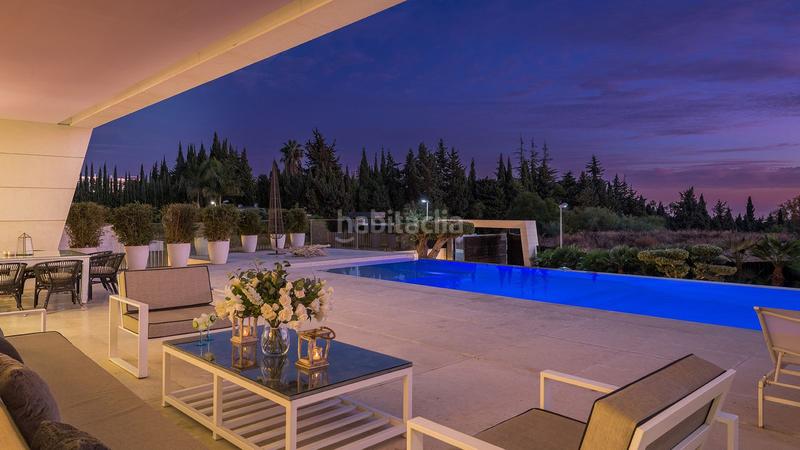 Foto ccef1f64-2ede-4385-ba76-00a0cab9fca0. Alquiler chalet villa en alquiler en the golden mile, 5 dormitorios. en Marbella