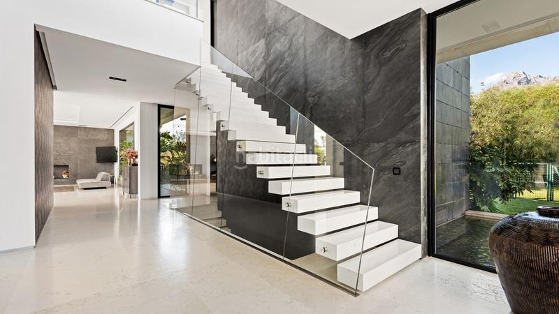 Foto 091fecbe-04a8-49f6-a63e-7b563a5b1706. Lloguer xalet amb calefacció aparcament piscina a Marbella