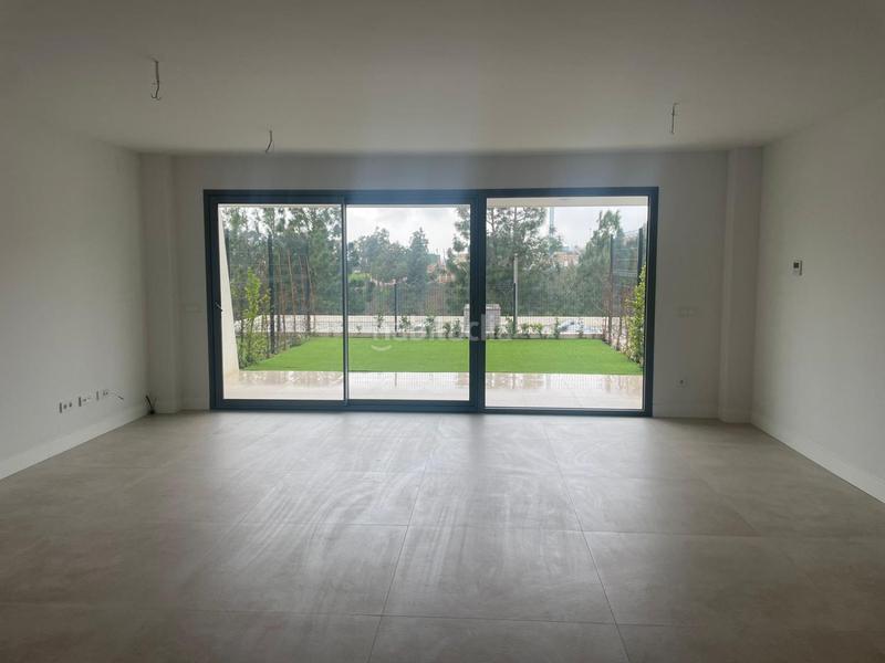 Foto 9e3c01f4-93c0-44ef-a97d-0d2e329e0621. Rent semi detached house with parking pool in El Faro de Calaburra - Chaparral Mijas
