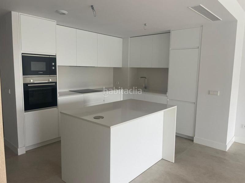 Foto c1d1b4b6-0947-4056-b707-2222d1319397. Rent semi detached house with parking pool in El Faro de Calaburra - Chaparral Mijas