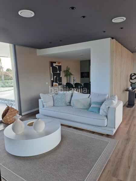 Foto cd1e26db-6d59-425a-91f6-c8929f219b3f. Rent semi detached house with parking pool in El Faro de Calaburra - Chaparral Mijas