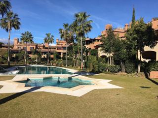 Affitto Piccolo appartamento in Casasola. Apartamento en alquiler en guadalmina baja, 2 dormitorios.