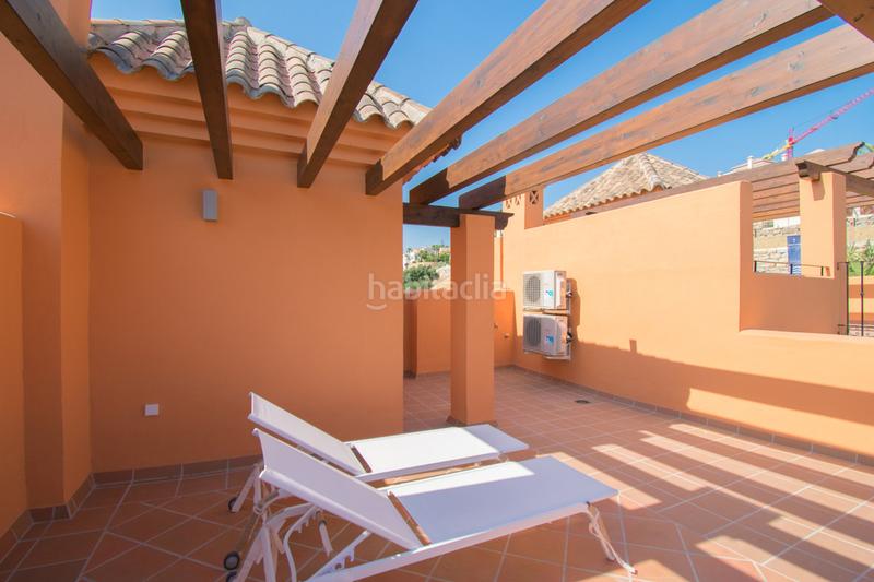 Foto 197f2084-7c77-4f85-81c1-cf56751985f7. Alquiler casa adosada adosado en alquiler en el paraiso, 4 dormitorios. en Benahavís