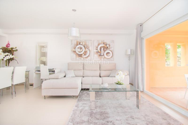 Foto 59a98f3d-da79-4ab4-87bd-b68266c2159c. Rent semi detached house with heating parking pool in Benahavís