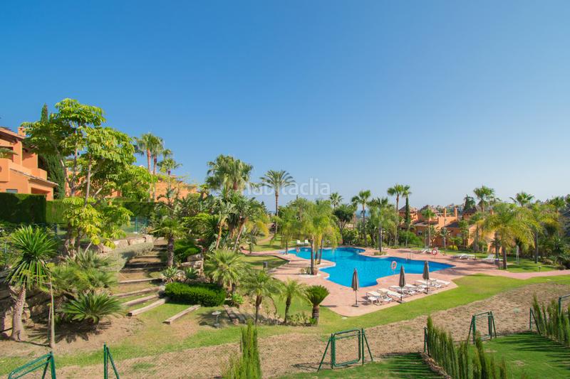 Foto ea030e15-ced2-47f9-99b7-245f9a7924a0. Rent semi detached house with heating parking pool in Benahavís