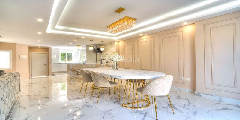 Foto 42d0a969-864c-4dd4-beb2-2376e92e47e8. Casa adossada amb aparcament piscina a La Dama de Noche - La Alzambra Marbella