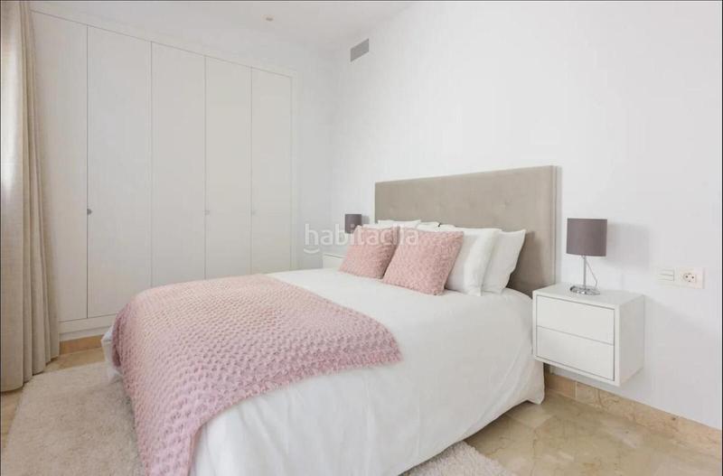 Foto 709455d8-8a55-49e3-8c2b-e8fb9e8fbca3. Alquiler apartamento  en alquiler en el paraiso, 3 dormitorios. en Estepona