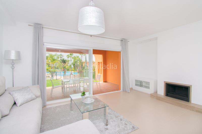 Foto aded54c1-9270-4584-9042-f2cd7d14b58b. Lloguer casa adossada amb calefacció aparcament piscina a Benahavís