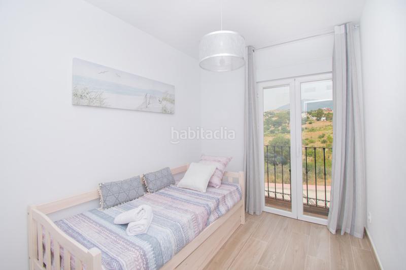 Foto bb9c7b86-6f34-4d59-9d3d-dae0850aec17. Lloguer casa adossada amb calefacció aparcament piscina a Benahavís