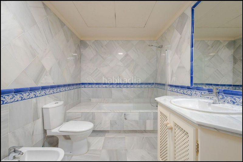 Foto a85beda3-7627-4726-94d6-27f2a090a4be. Apartament amb aparcament a La Quinta Benahavís
