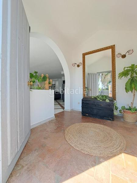 Foto 0f05abd3-fd88-47f6-97ed-22a1e8c5f546. Miete chalet mit parking in altos de Estepona Estepona