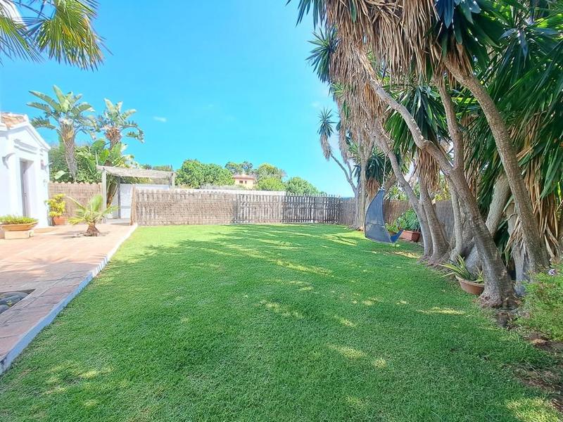 Foto a89b4b1f-f34d-4640-a5ae-d3714255afd0. Miete chalet mit parking in altos de Estepona Estepona