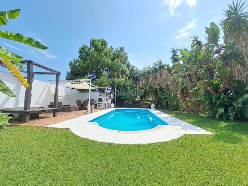 Foto c8b42b4c-926f-4156-ac33-9c2bd32f1c54. Miete chalet mit parking in altos de Estepona Estepona