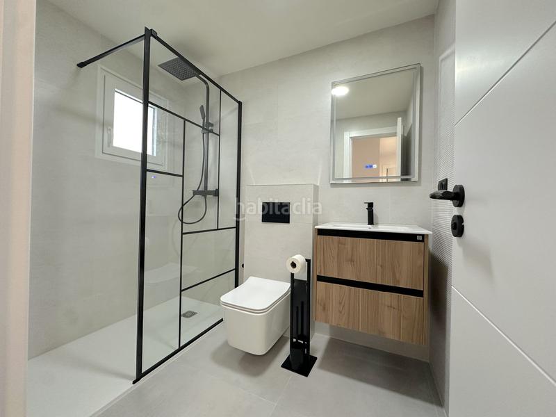 Foto 7326a4b3-2d3d-4ea4-ba35-1526c6f218f2. Appartement mit parking pool in La Carolina - Guadalpín Marbella