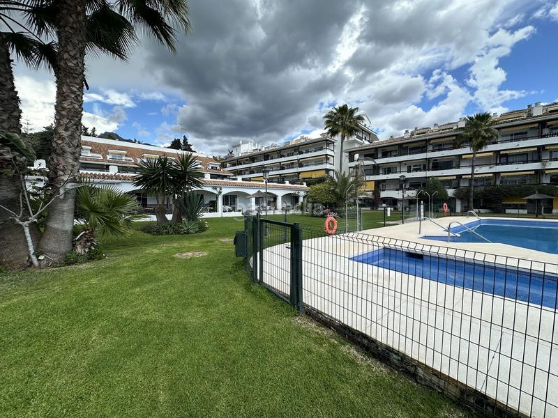 Foto dceac5fd-cf17-4899-a334-453648876152. Appartement mit parking pool in La Carolina - Guadalpín Marbella