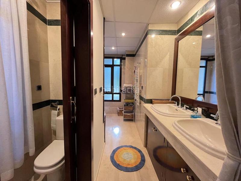 Foto bd60de7a-5aa0-4b69-8623-88662db9dce5. Lloguer xalet amb aparcament piscina a Puerto Banús Marbella