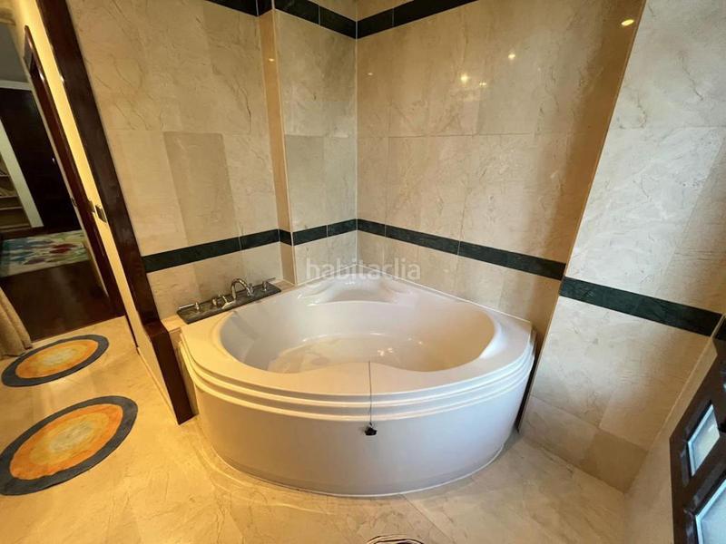 Foto 9ae62316-1cc0-4340-b235-21917b03bacd. Location chalet avec parking piscine dans Puerto Banús Marbella