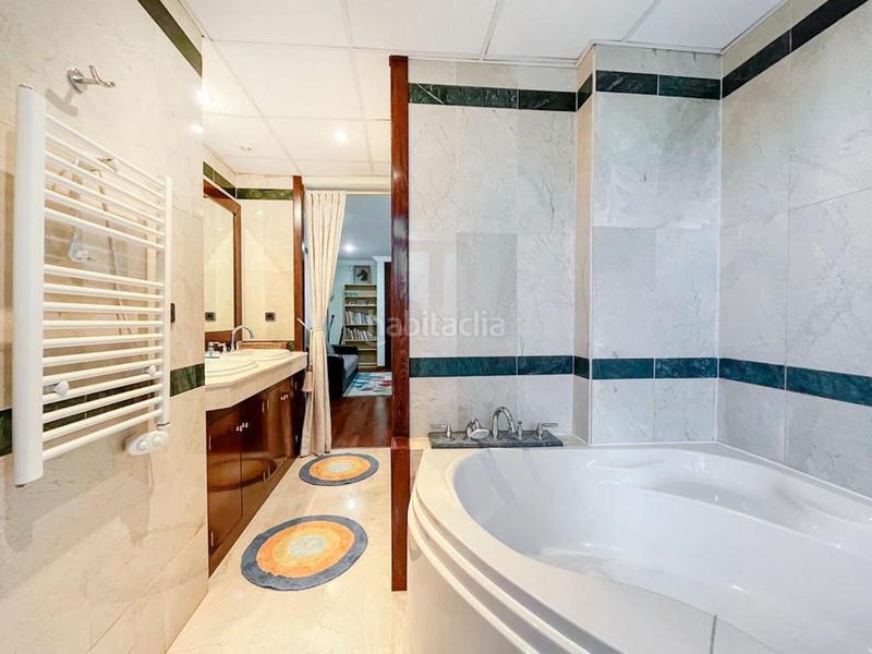 Foto dcfc0bb1-267e-4939-a248-b24c05eb6b4e. Rent chalet with parking pool in Puerto Banús Marbella