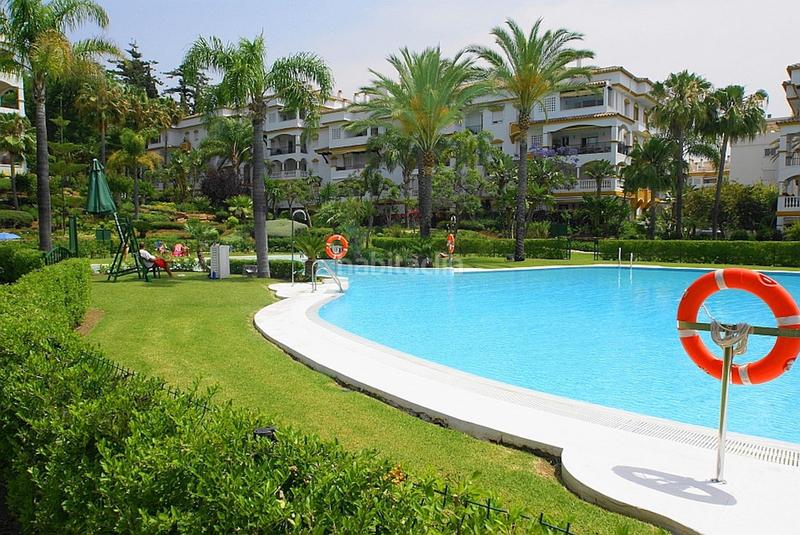 Foto 5046765c-cc3e-4662-93f8-92b246953cc1. Miete appartement mit parking pool in Las Lomas de Río Verde Marbella