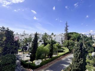 Apartament a La Carolina - Guadalpín. Apartamento en venta en milla de oro, 3 dormitorios.
