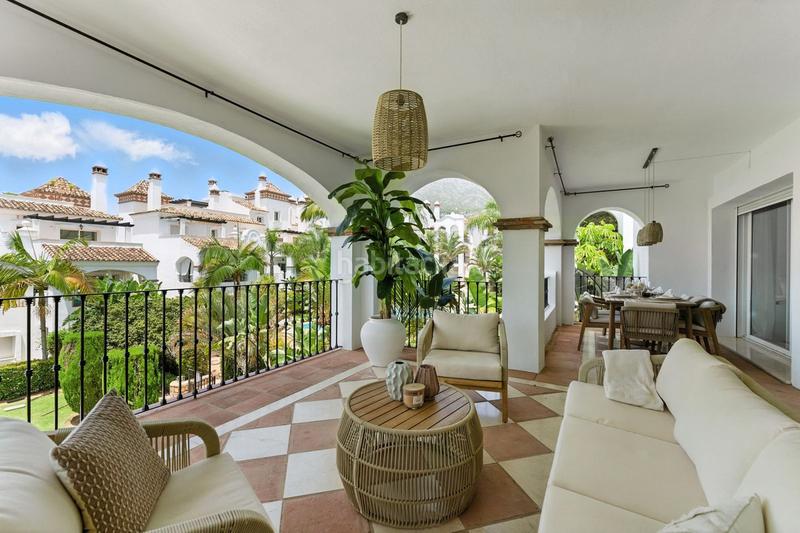 Foto bece0b00-2c2a-4a4b-8422-ecdf9e5e022b. Alquiler apartamento  en alquiler en nageles, 4 dormitorios. en Marbella