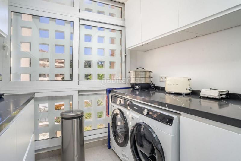 Foto 57d5a52b-a73c-44ad-a203-2e7508fd1d1b. Location appartement avec parking piscine dans Nueva Andalucía centro Marbella
