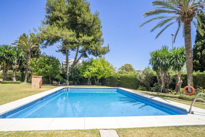 Foto 5854fc14-0c43-4019-bb08-a5e1e07619e7. Location appartement avec parking piscine dans Nueva Andalucía centro Marbella