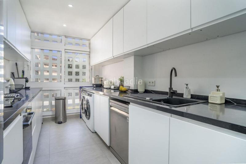 Foto f59f8947-08e3-462a-8e23-c3938a0b0247. Location appartement avec parking piscine dans Nueva Andalucía centro Marbella