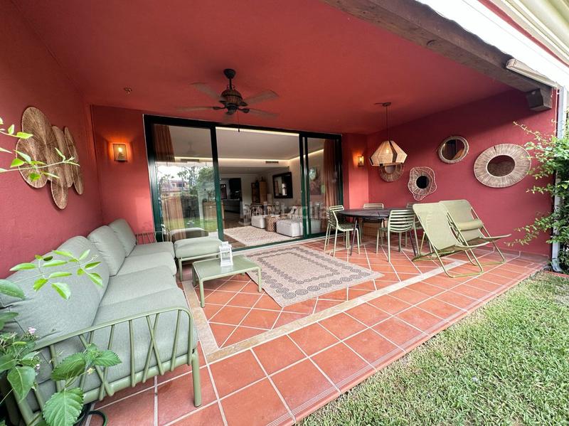 Foto a498c96d-e422-4dd2-8e88-9ca181ccad24. Miete reihenhaus mit heizung parking pool in Las Lomas de Río Verde Marbella