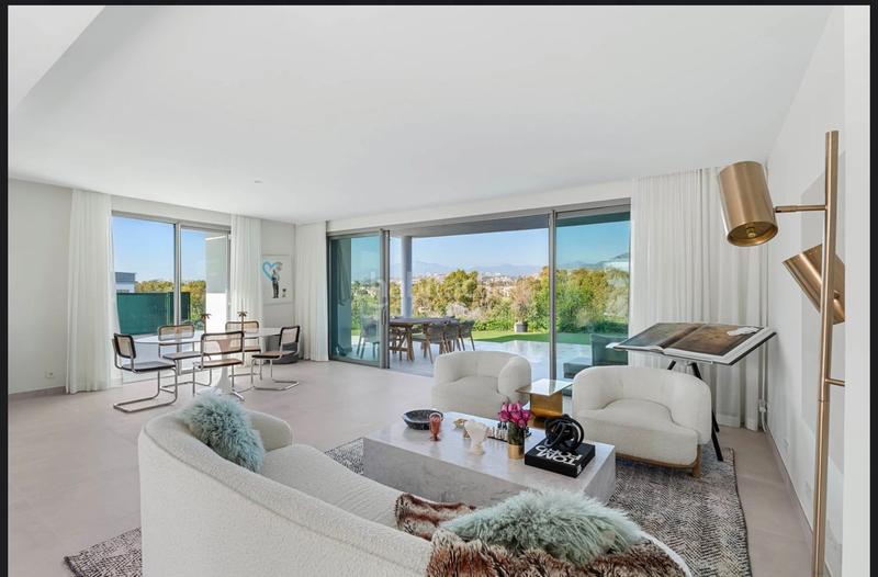 Foto ad84f338-0db8-4540-b26f-44572042e4c9. Casa adossada amb aparcament a San Pedro de Alcántara Pueblo Marbella