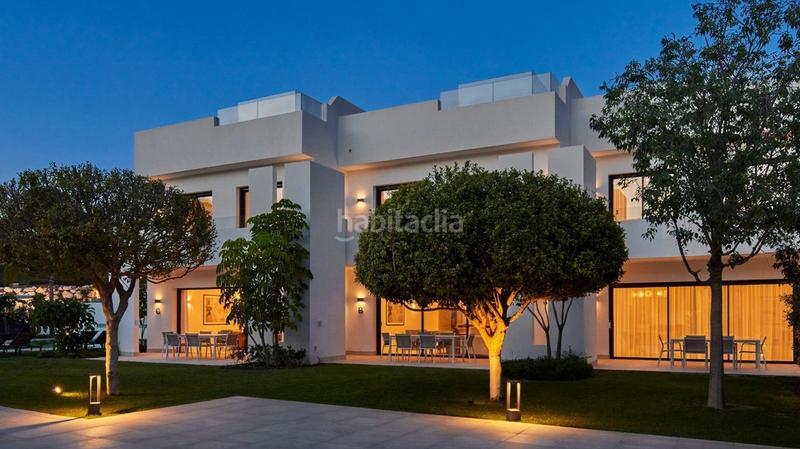 Foto e9cf1dc9-363a-4ea7-8bf6-d16d1a3f98d0. Alquiler casa adosada en n/a adosado en alquiler en nueva andalucía, 3 dormitorios. en Marbella