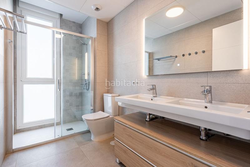 Foto 1c656cdd-b719-40a4-bbb1-a5e93cbad4f0. Apartament amb aparcament a Las Gaviotas - Carvajal Fuengirola