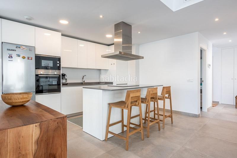 Foto 4ae8ad73-c1d7-48c4-8879-59a4166d03cd. Apartament amb aparcament a Las Gaviotas - Carvajal Fuengirola