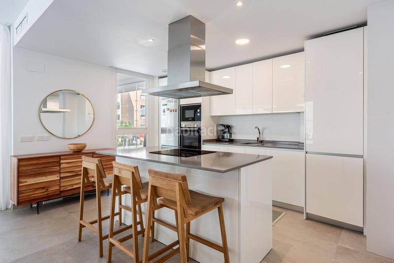 Foto 9188a57d-5691-4a9d-811f-cd6bb5856ef0. Apartament amb aparcament a Las Gaviotas - Carvajal Fuengirola