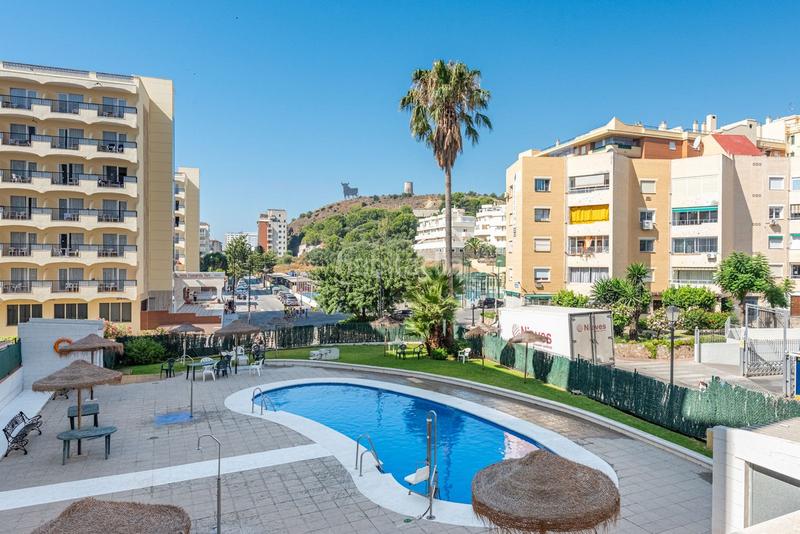 Foto 9243822b-8bca-4893-ba5d-e40785af492e. Apartament amb aparcament a Las Gaviotas - Carvajal Fuengirola
