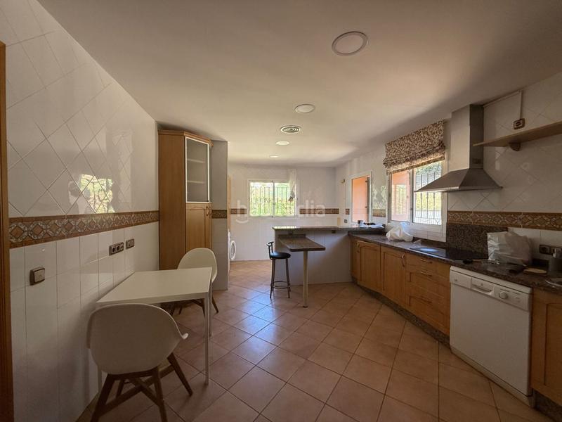 Foto 5cb5f10b-6639-44b6-80b5-2fea064fbbed. Affitto chalet con parcheggio in Costabella Marbella